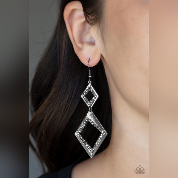 Deco Decoupage Black Earrings FISHHOOK Vintage - Picture 3 of 3